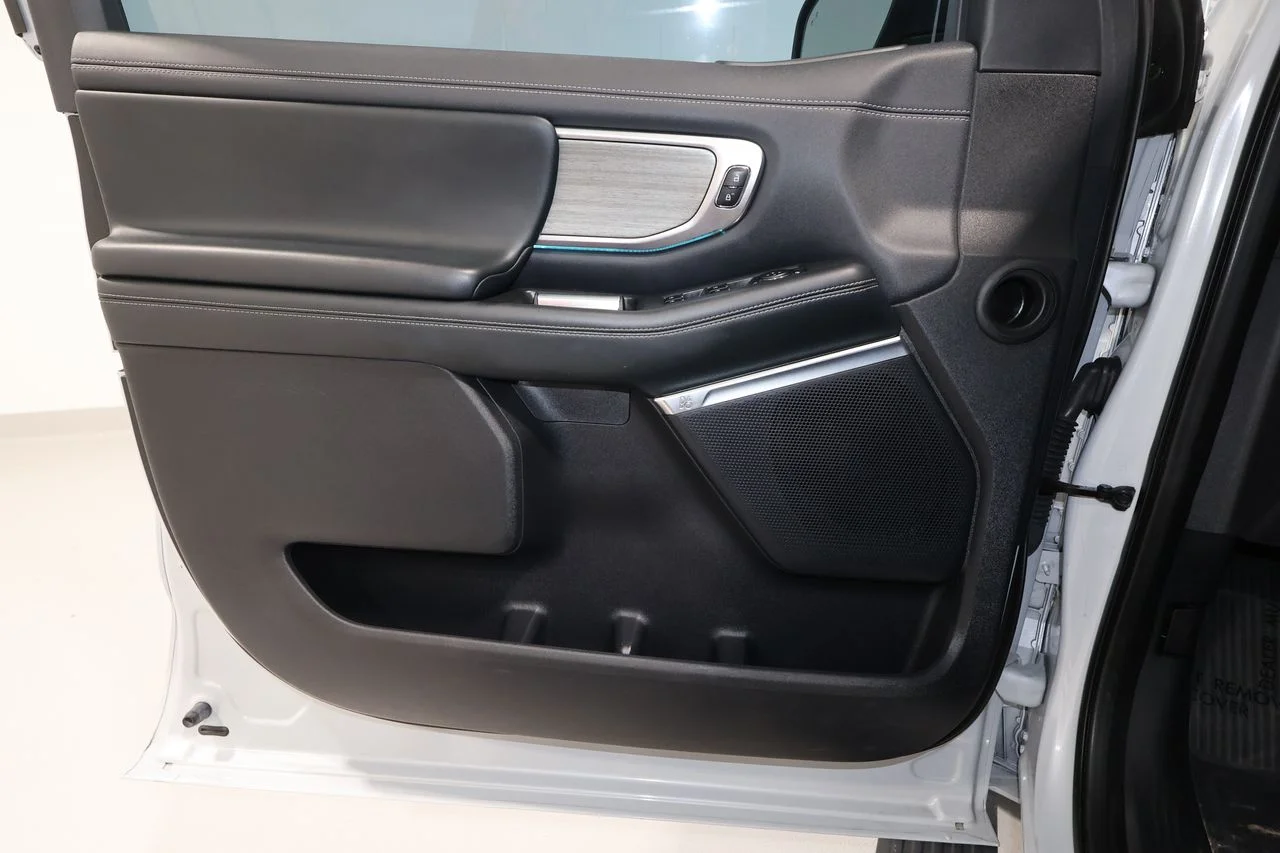 Used 2025 Silver Ford Platinum image 22