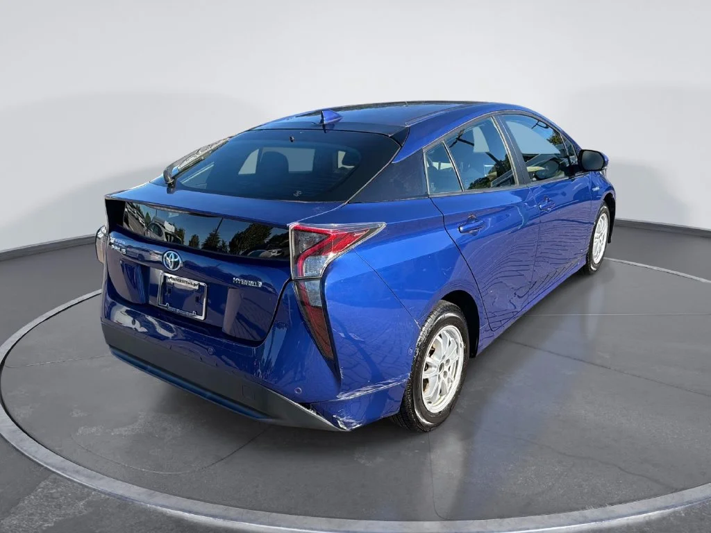 Used 2018 Blue Toyota Two image 7