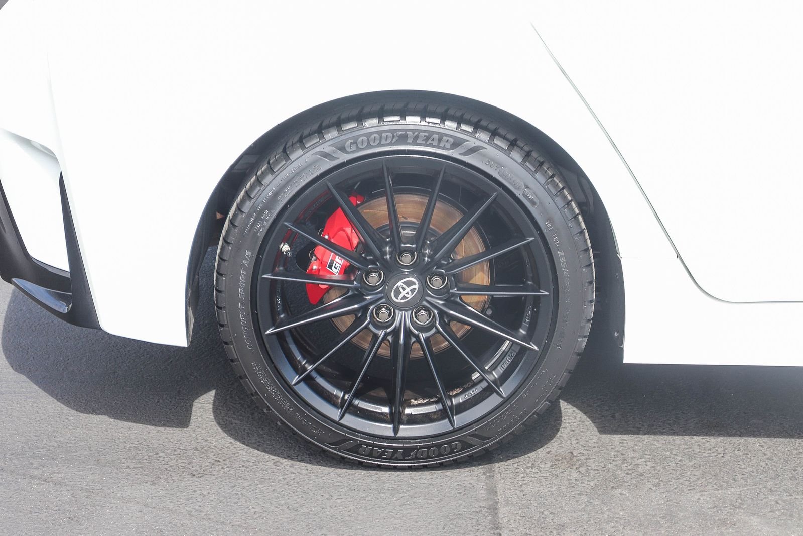 Certified Used 2025 Ice Toyota Premium Plus image 9