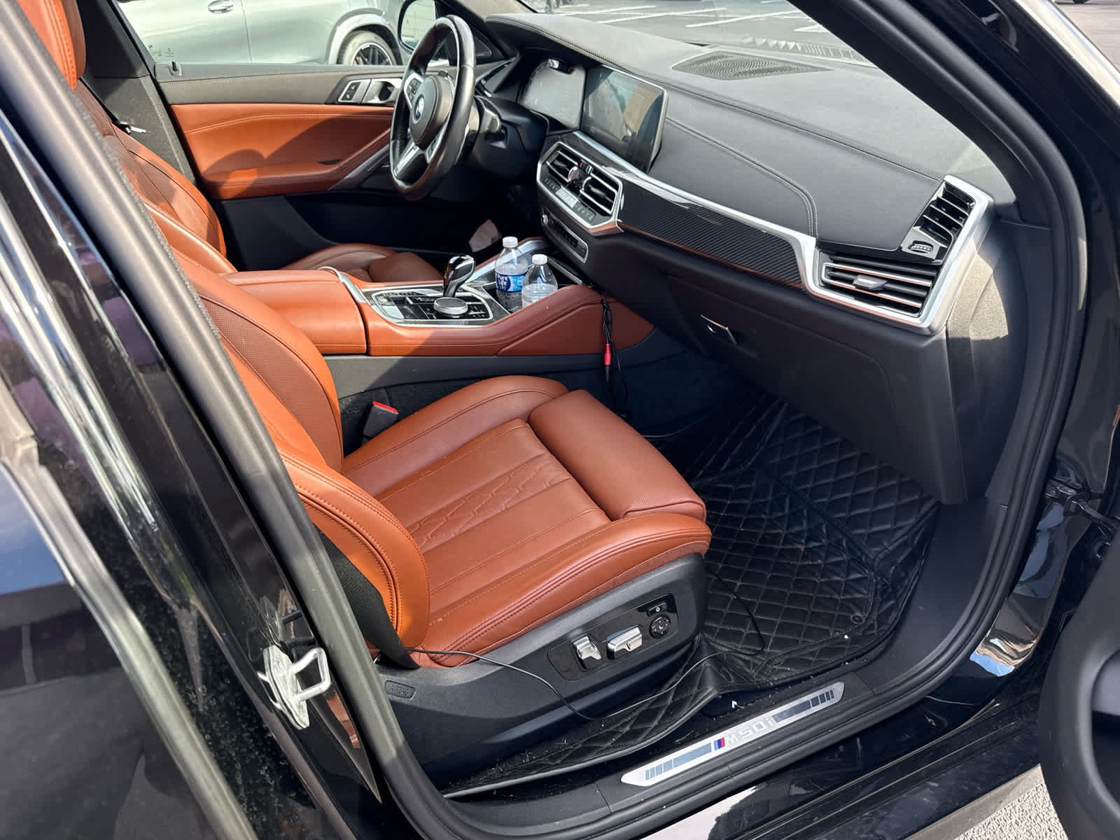 Used 2023 Black Sapphire Metallic BMW M50i image 7