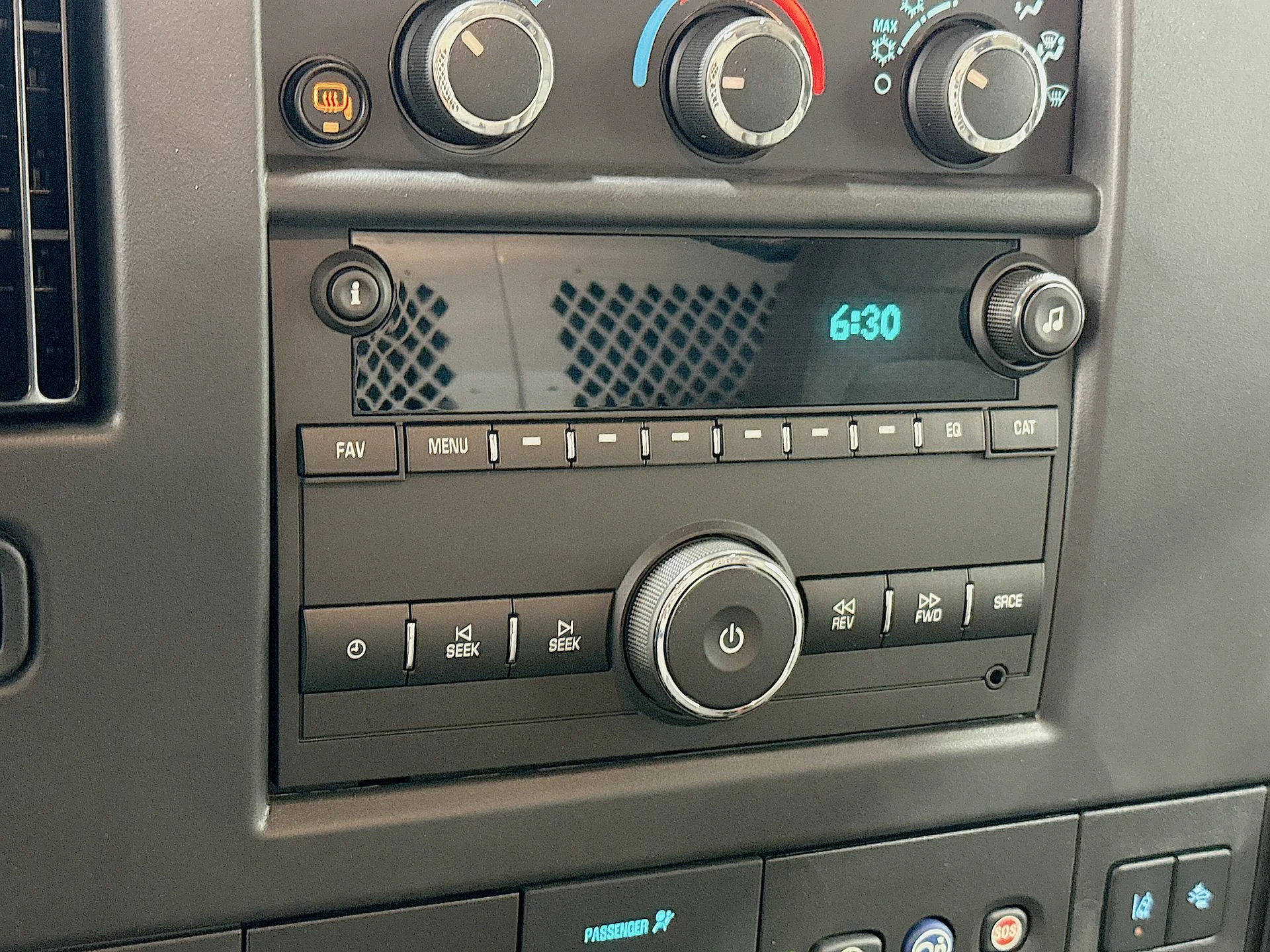 New 2025 Summit White GMC Work Van image 13