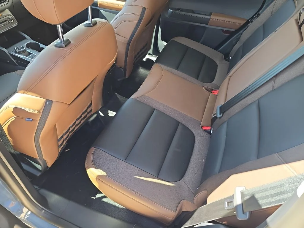 New 2025 Azure Gray Metallic Tri-Coat Ford Outer Banks® image 30