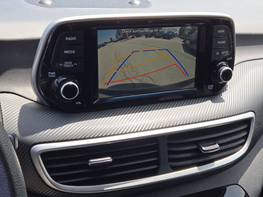 Used 2020 Gray Hyundai SE image 27