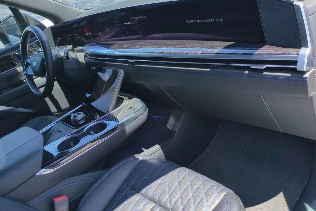 2026 Cadillac Escalade IQ Sport - Photo 17
