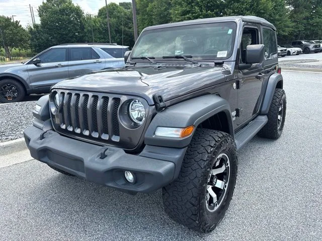 Used 2020 Gray Jeep Sport image 4