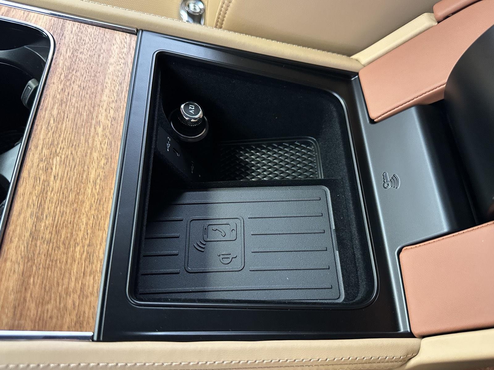 New 2026 Rose Gold Bentley GTC S image 40