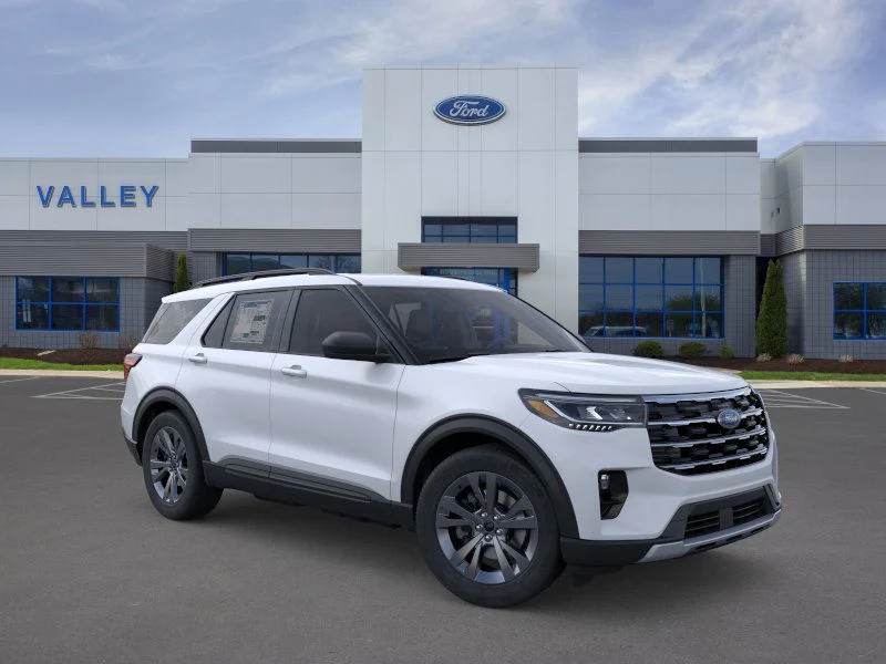 New 2026 Space White Metallic Ford Active image 61