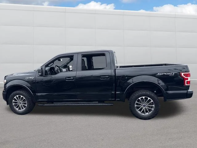 Used 2018 Black Ford XLT image 2