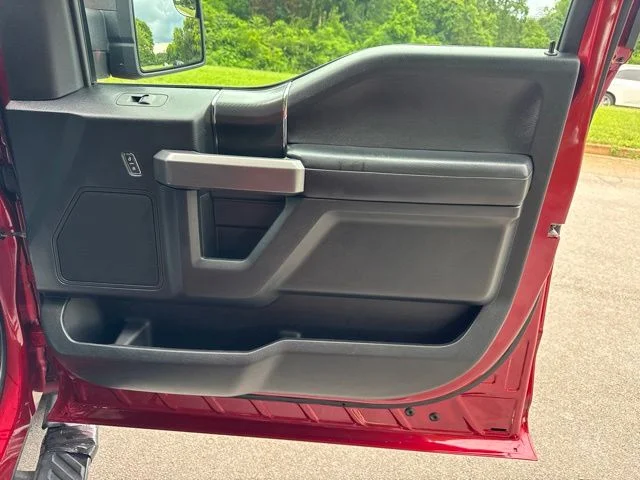 Used 2020 Red Ford XLT image 9