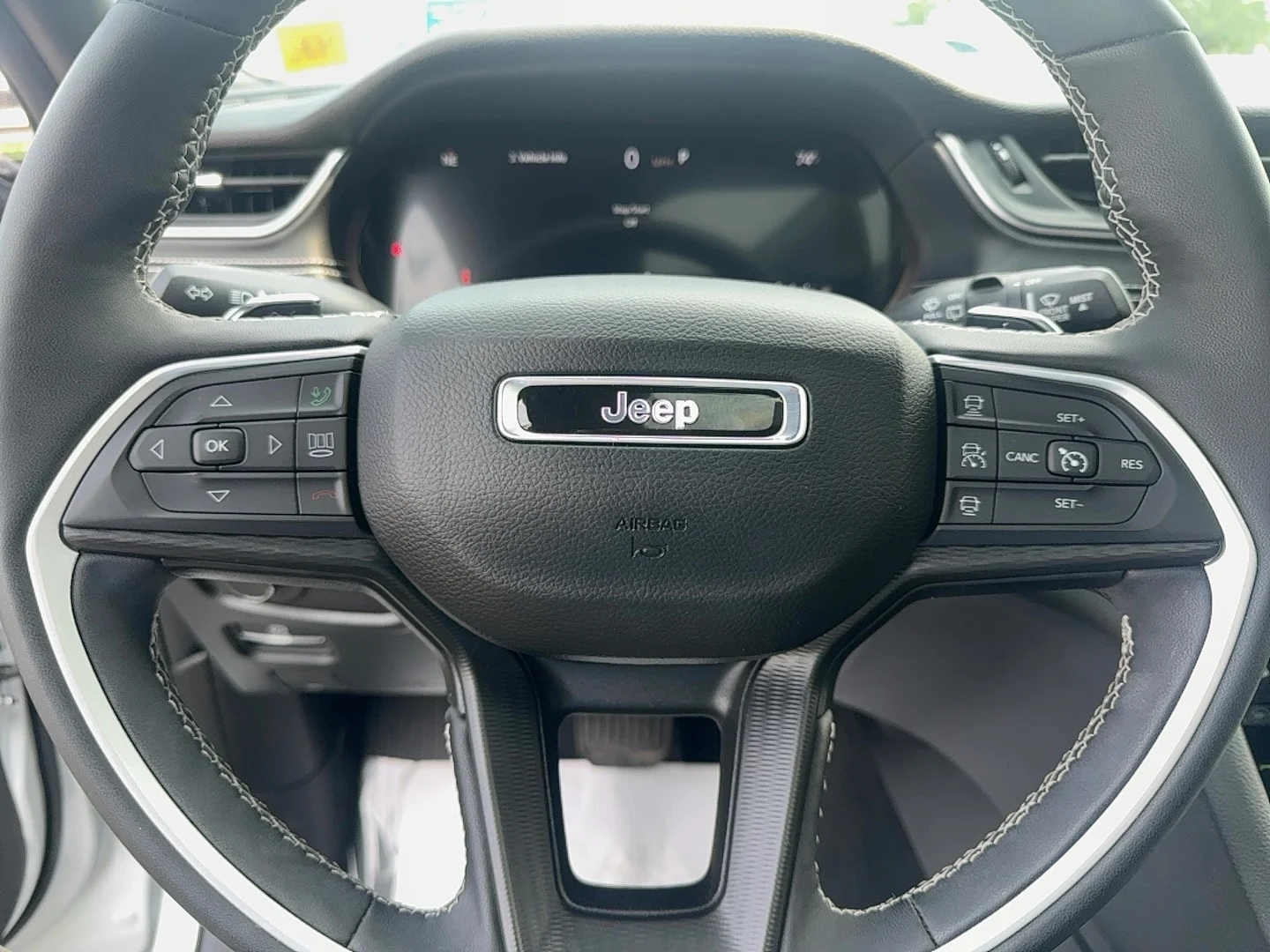 Used 2024 Bright White Clearcoat Jeep Altitude X image 15