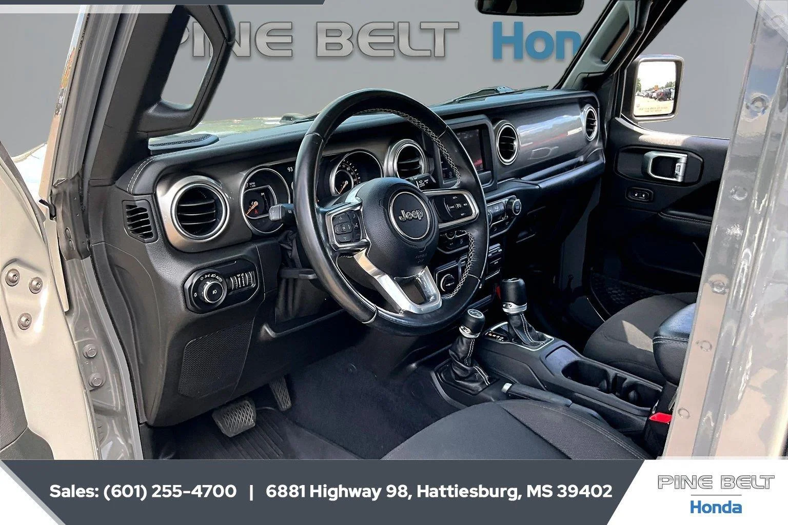 Used 2020 Sting-Gray Clearcoat Jeep Sahara image 12