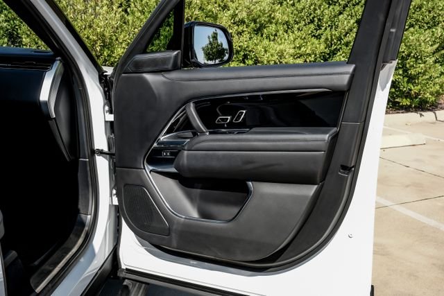 Used 2022 Fuji White Land Rover SE image 58