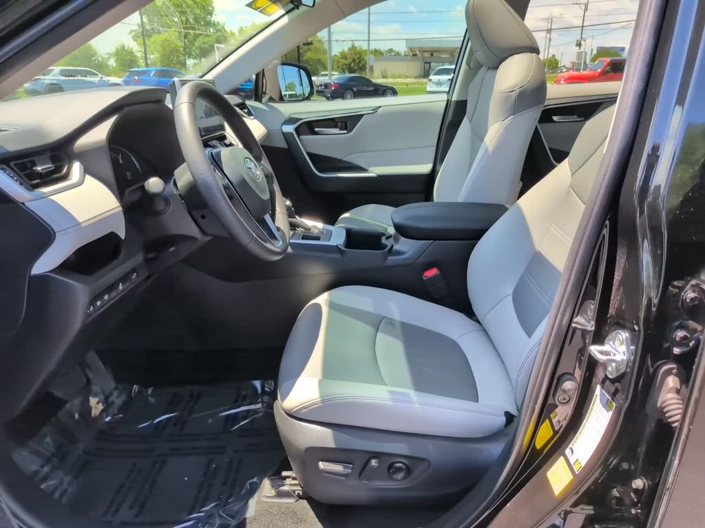 Used 2025 Black Toyota XLE Premium image 16