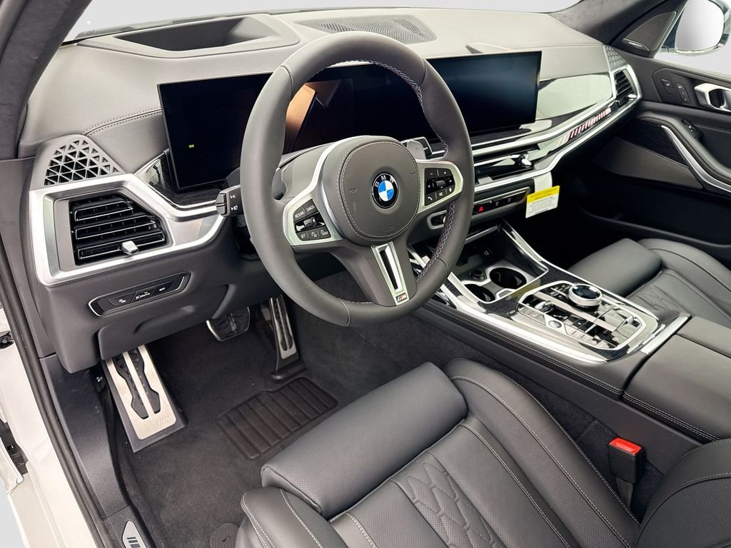 New 2027 White Metallic BMW M60i image 9