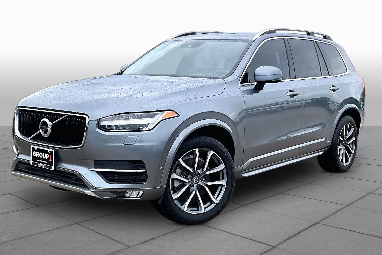 2016 Volvo XC90 T6 AWD Momentum's photo