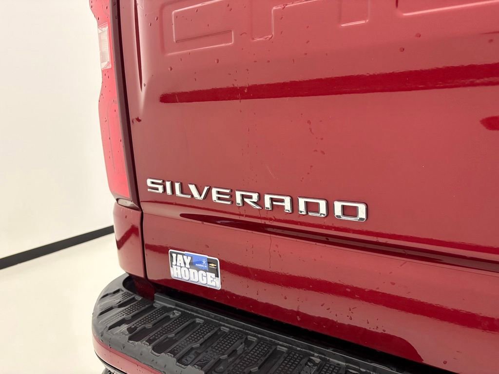 Used 2020 CAJUN RED TINTCOAT Chevrolet RST image 23
