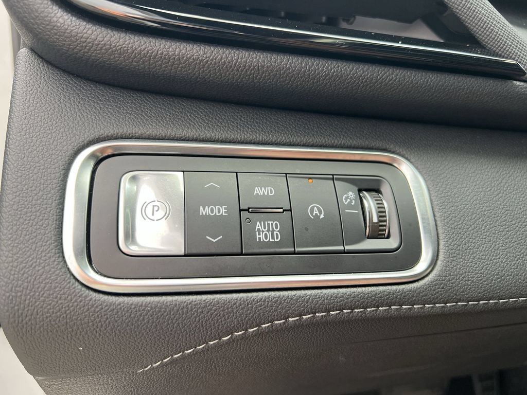 2025 Buick Enclave Preferred - Photo 17