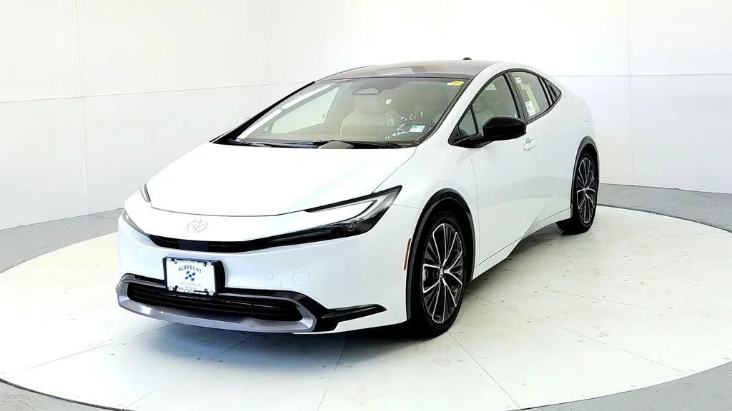 New 2027 Toyota Prius XLE 5D Hatchback in Woburn #N41287 | Woburn
