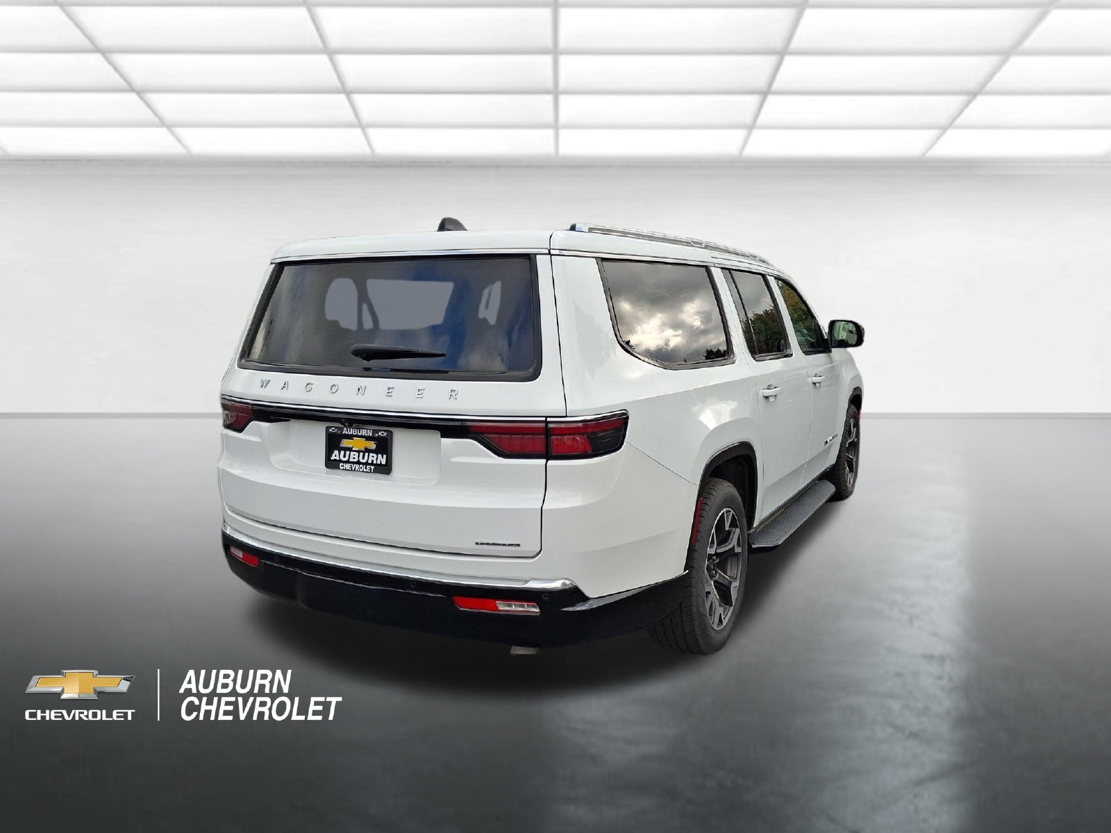 2024 Jeep Wagoneer L Series III - Photo 3