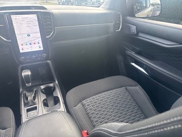Used 2025 Beige Ford XLT image 21