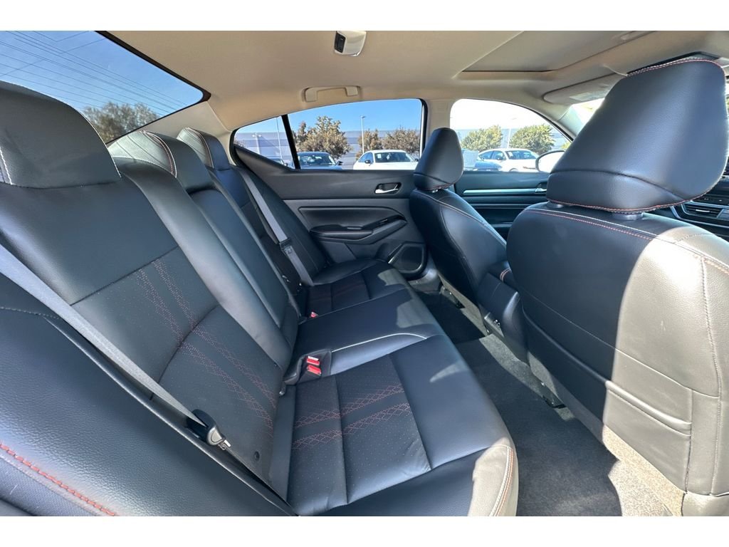 Used 2023 Pearl White Tricoat Nissan 2.5 SR image 17