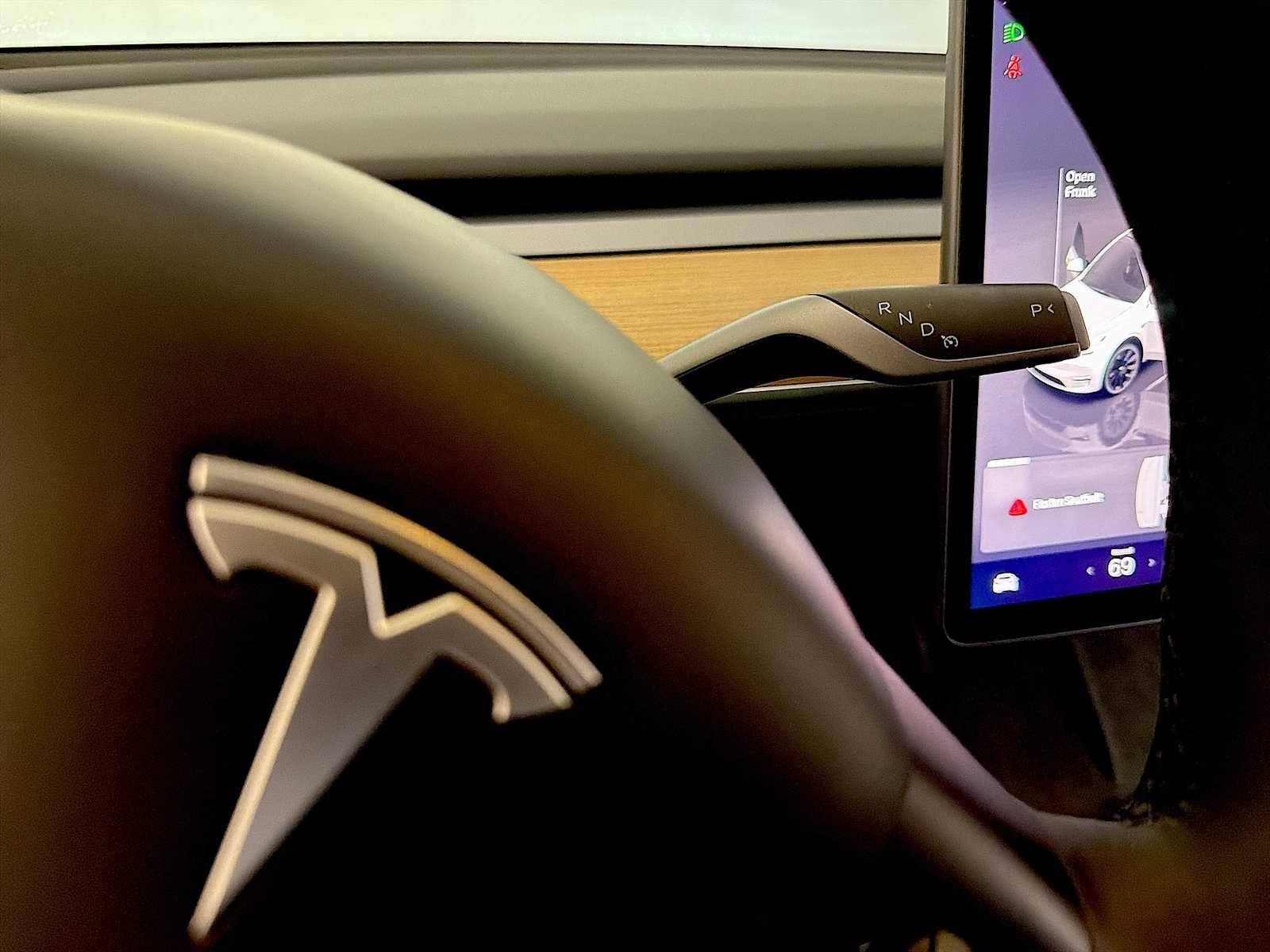 2023 Tesla Model Y Long Range - Photo 18