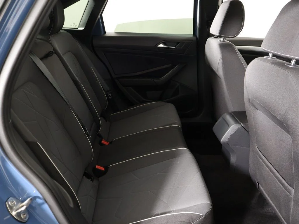 Used 2025 Blue Volkswagen 1.5T Sport image 32