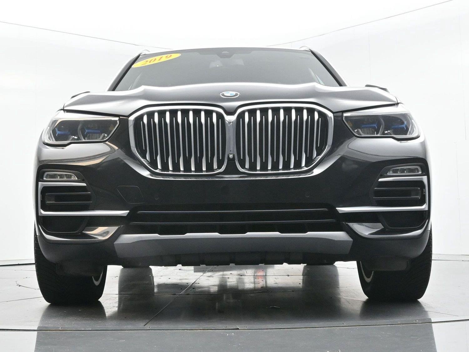 Used 2019 Black Sapphire Metallic BMW xDrive40i image 52