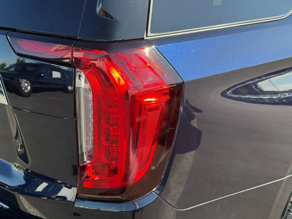 Used 2024 Midnight Blue Metallic GMC SLT image 7