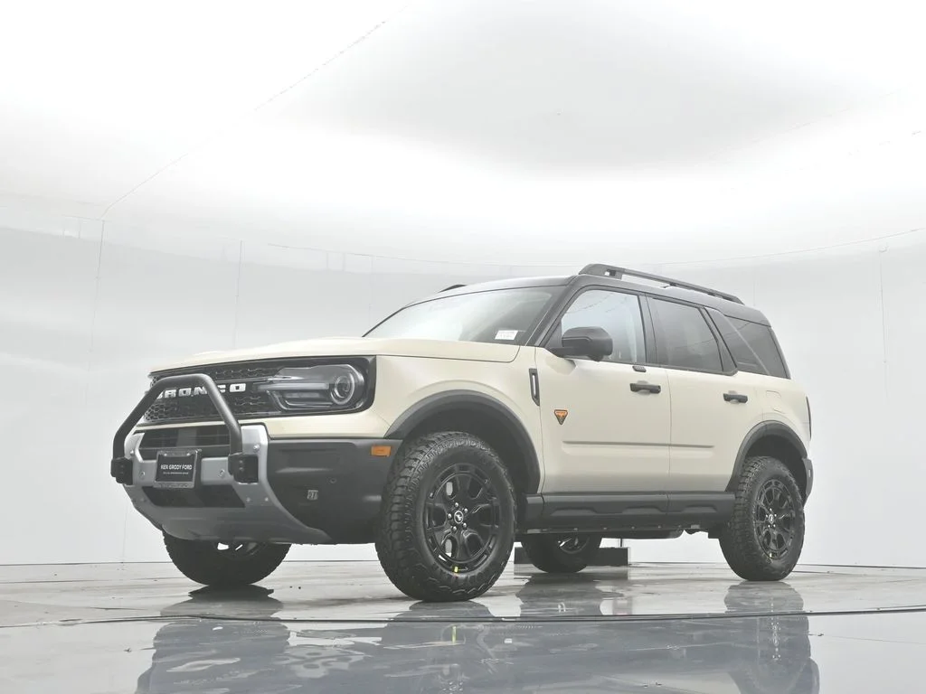 New 2025 Desert Sand Ford Badlands image 44