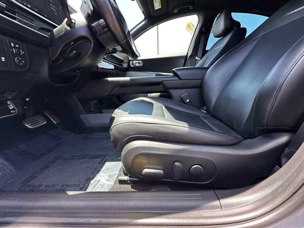 Used 2023 Silver Hyundai Limited image 17