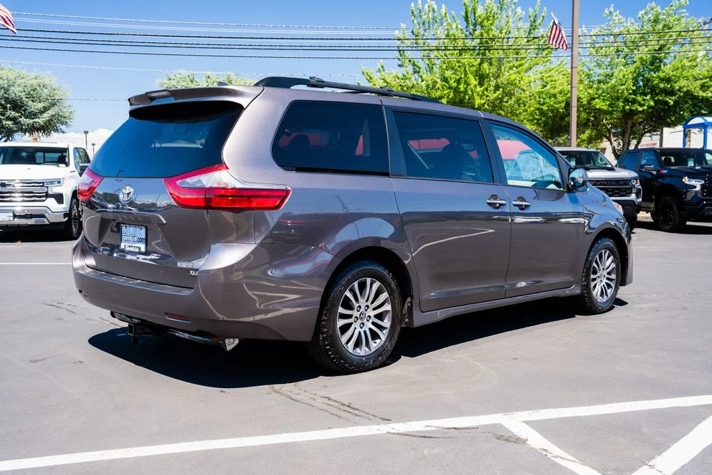 Used 2020 Predawn Gray Mica Toyota XLE image 5