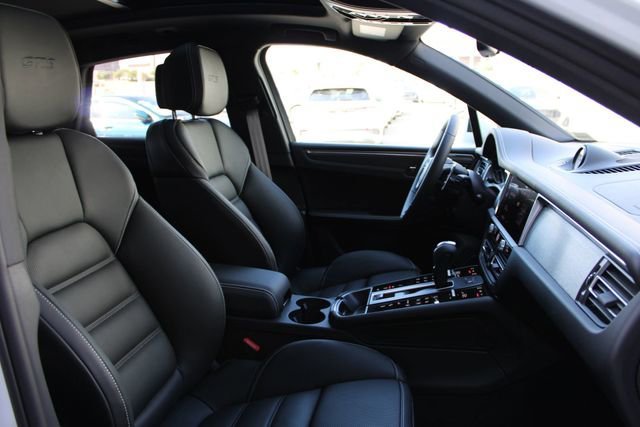 2026 Porsche Macan GTS - Photo 25