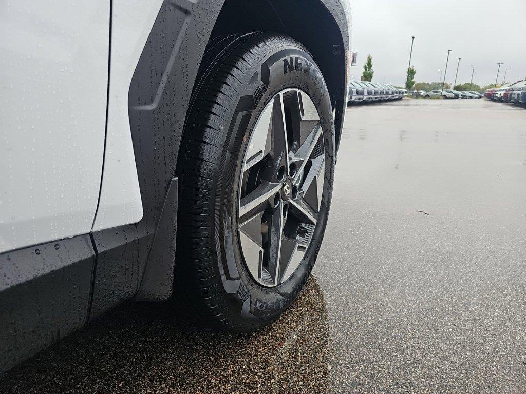 New 2026 White Hyundai SEL AWD image 39