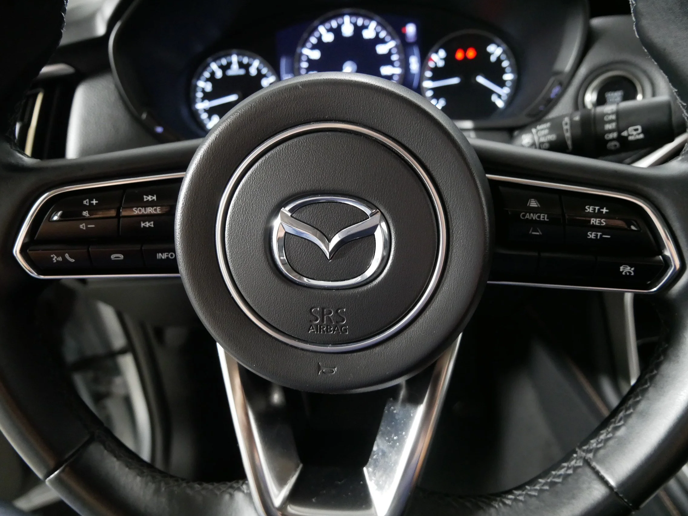 Used 2024 Sonic Silver Mazda 3.3 Turbo Premium image 25
