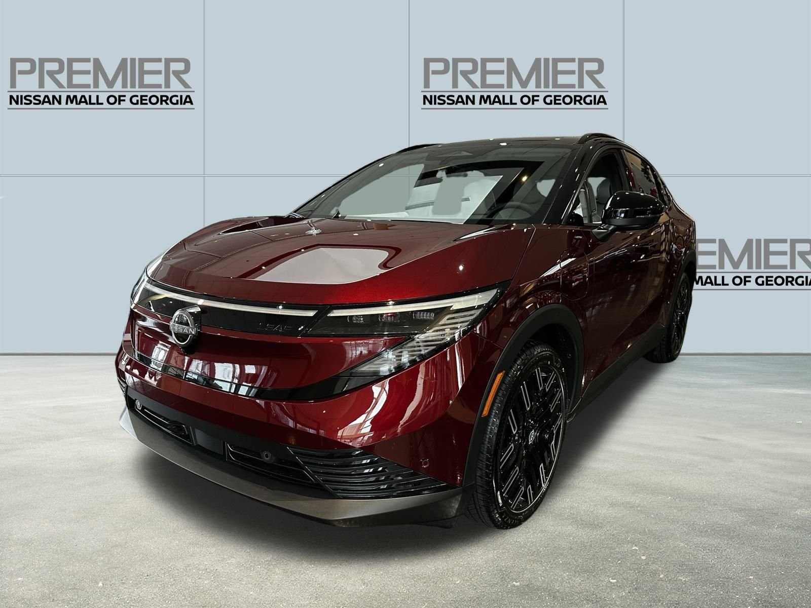 2026 Nissan Leaf Platinum+'s photo