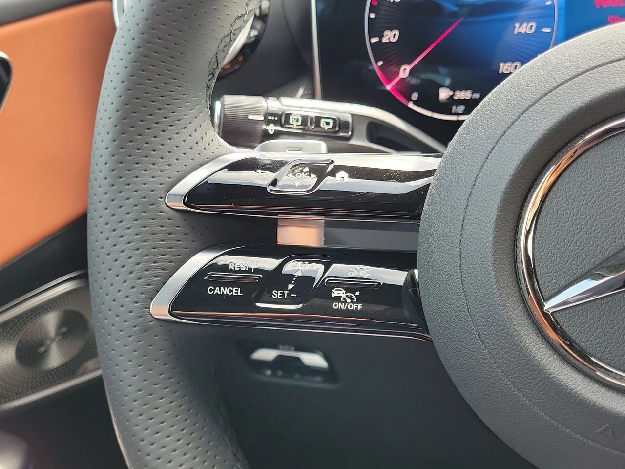 New 2027 MANUFAKTUR Alpine Grey Mercedes-Benz GLC 300 image 30