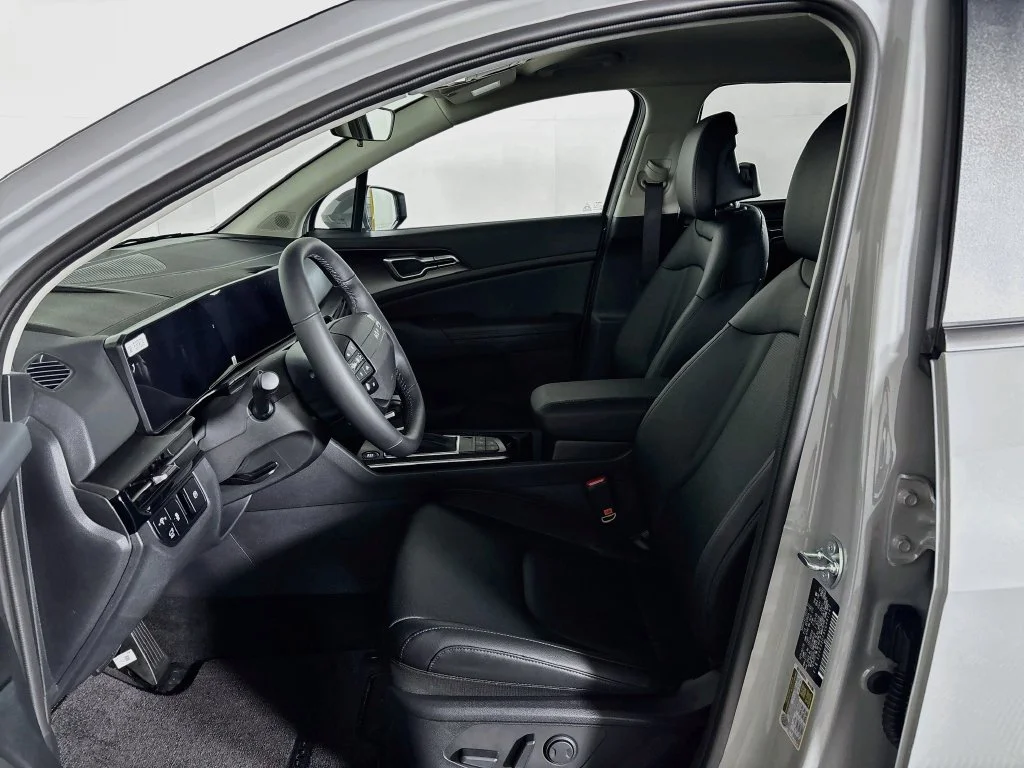 New 2027 Wolf Gray Kia EX image 11