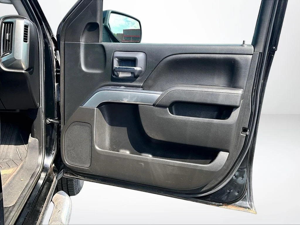 Used 2019 Black Chevrolet LT image 23