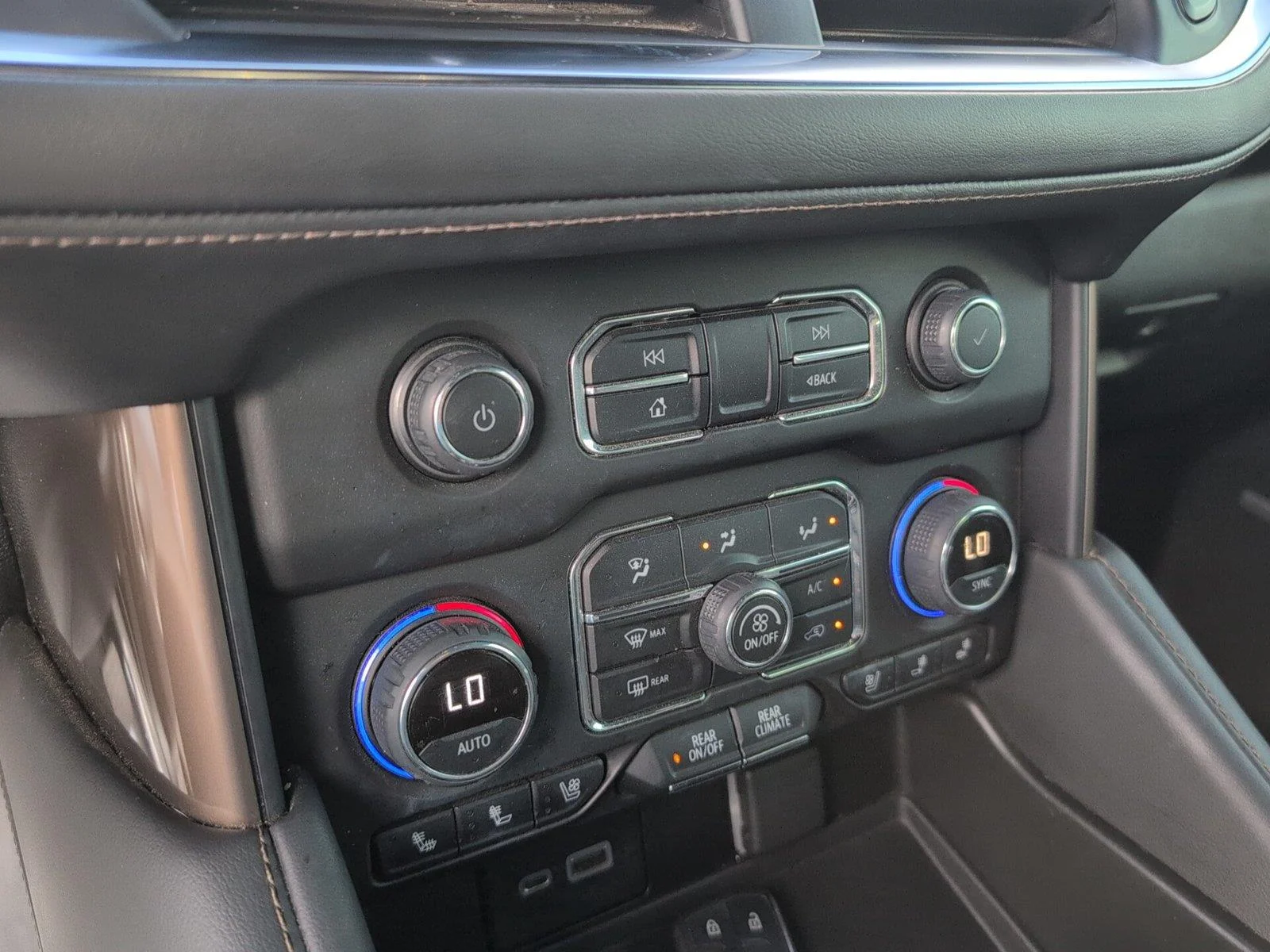 Used 2022 Dark Ash Metallic Chevrolet High Country image 19