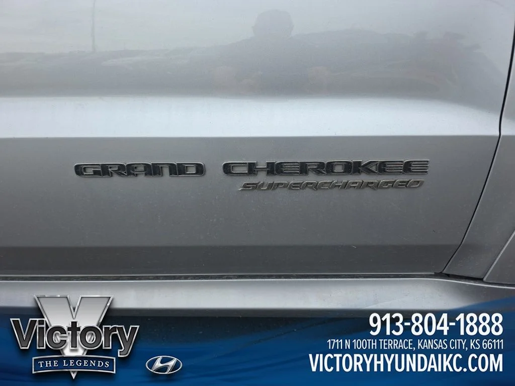 Used 2021 Silver Jeep Trackhawk image 18