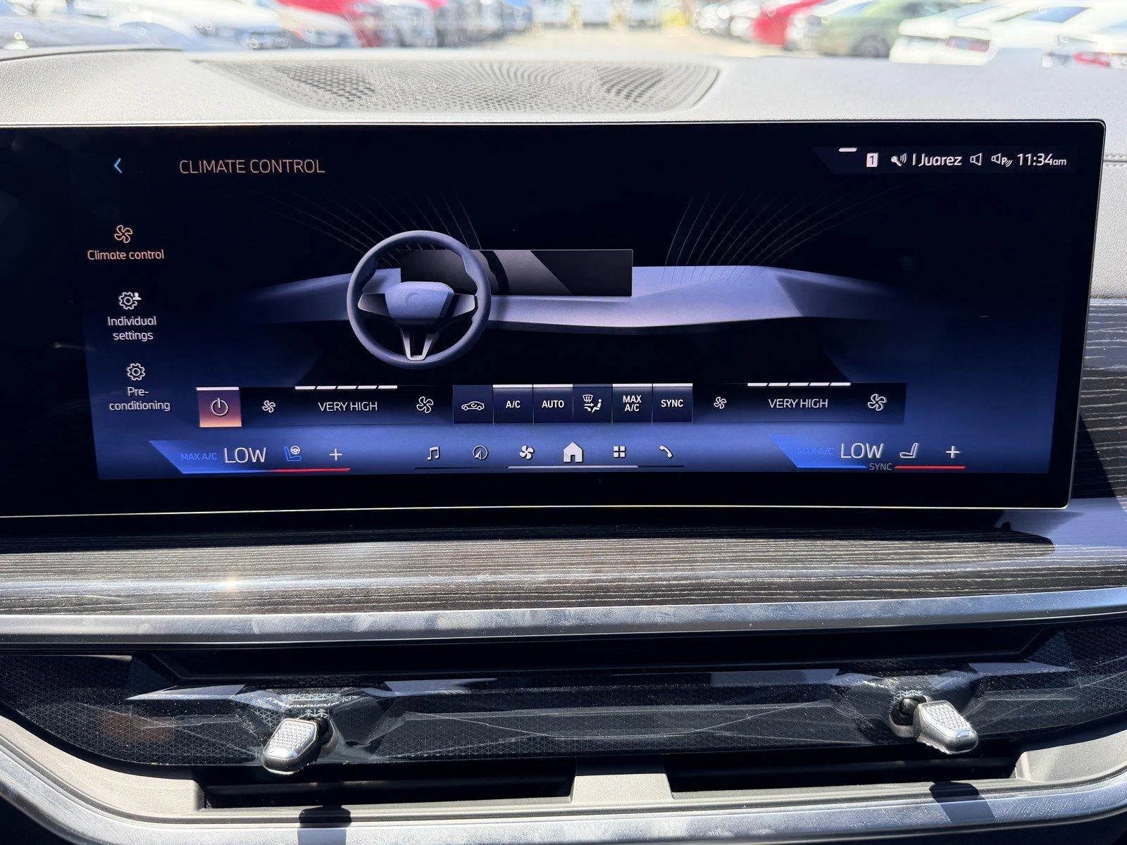 Used 2025  BMW xDrive40i image 28
