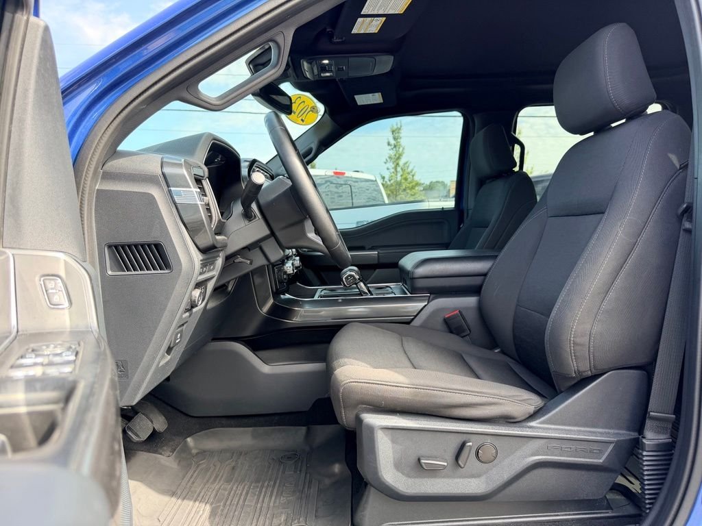 Used 2023 Blue Ford XLT image 26