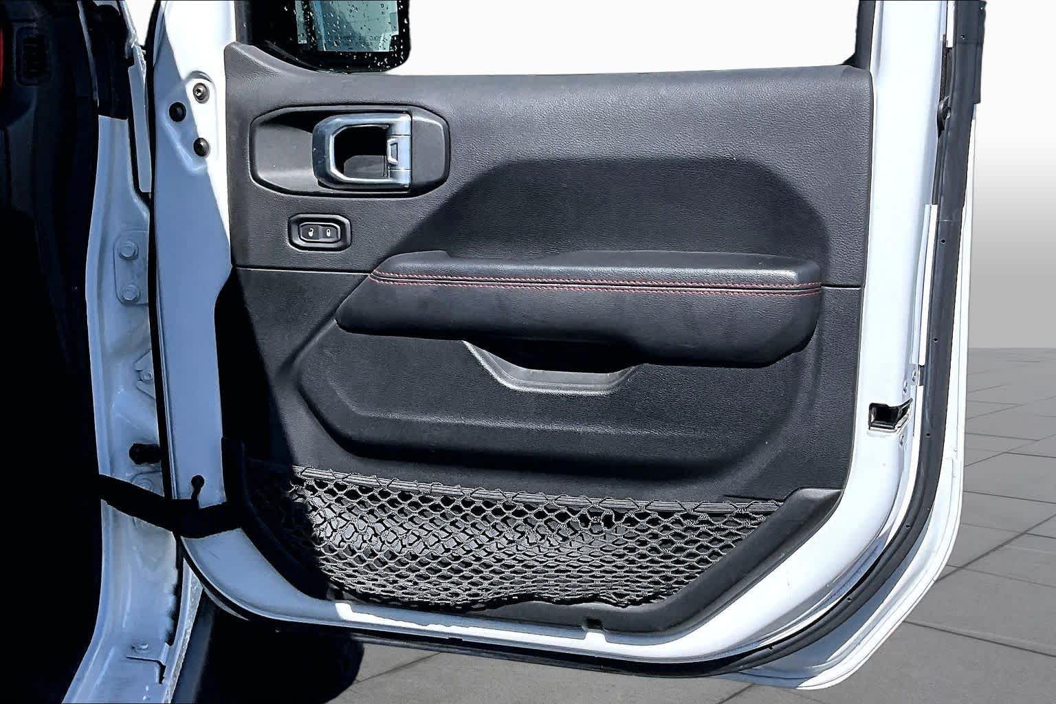 Used 2021 Bright White Clearcoat Jeep Unlimited Rubicon image 22