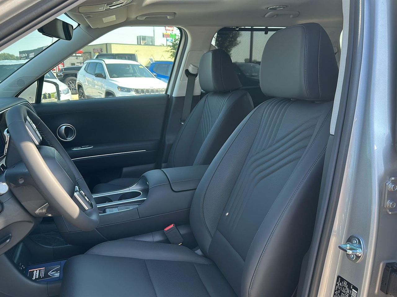 New 2027 Shimmering Silver Hyundai SEL Premium AWD image 11