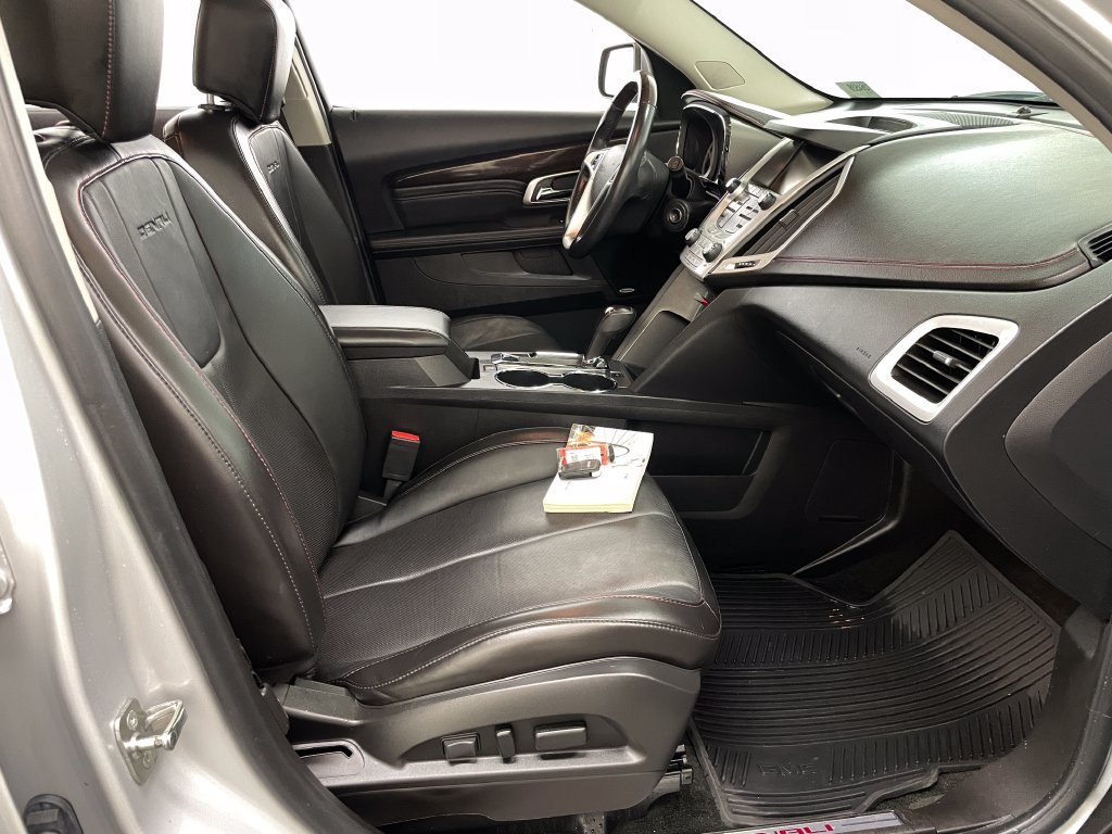 Used 2015 QUICKSILVER METALLIC GMC Denali image 38