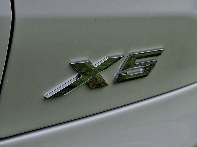New 2026 Mineral White Metallic BMW xDrive40i image 21
