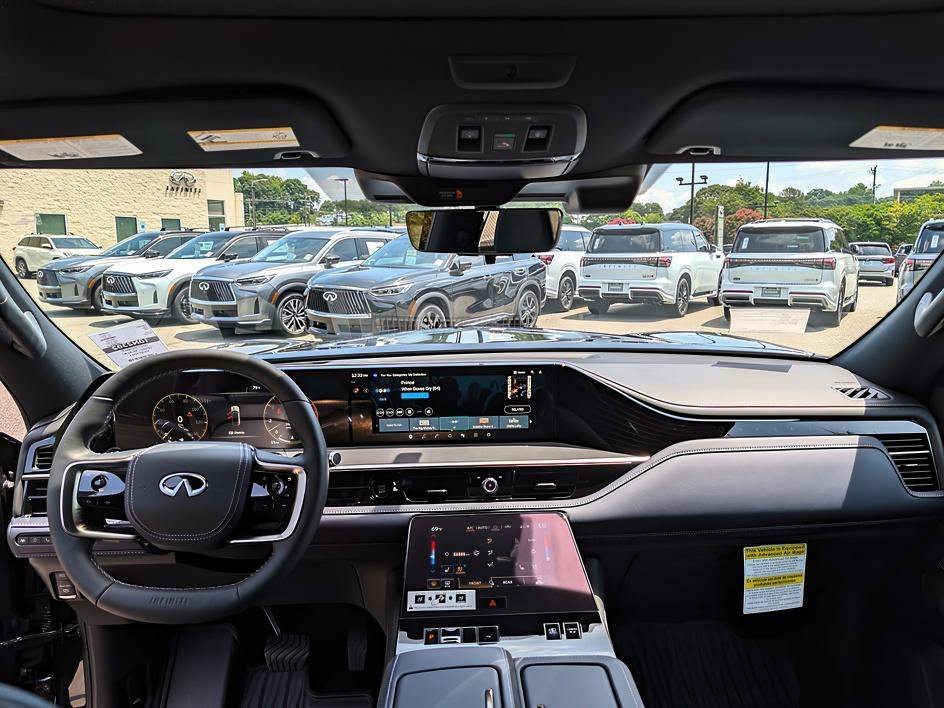 New 2027 Mineral Black INFINITI SPORT image 19