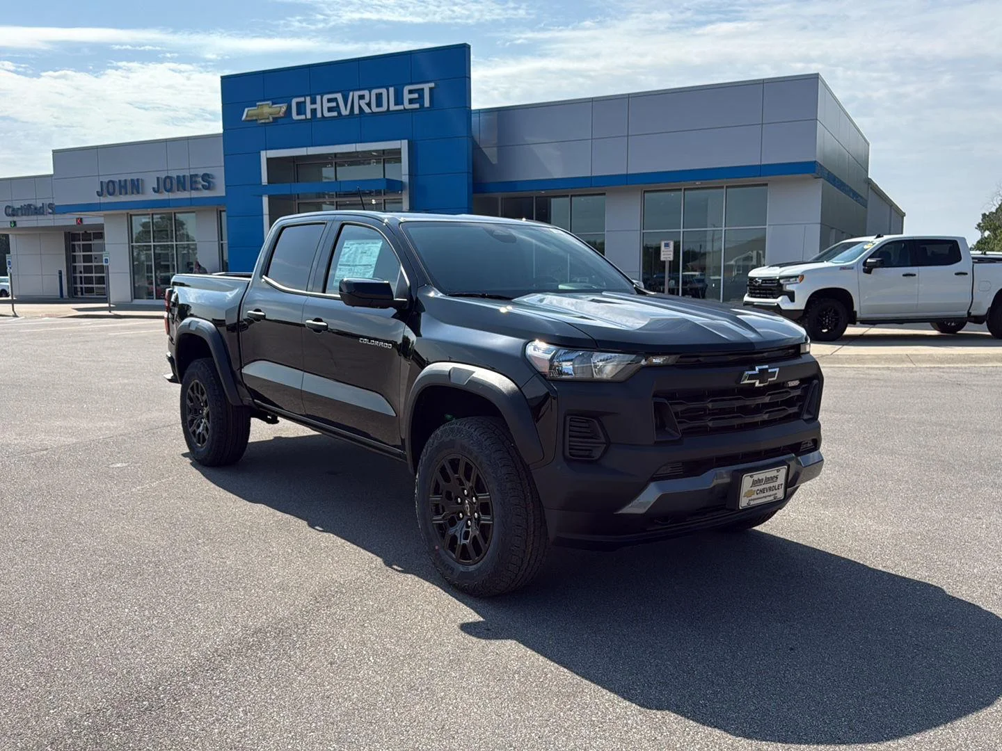 2026 Chevrolet Colorado Trail Boss - Photo 2