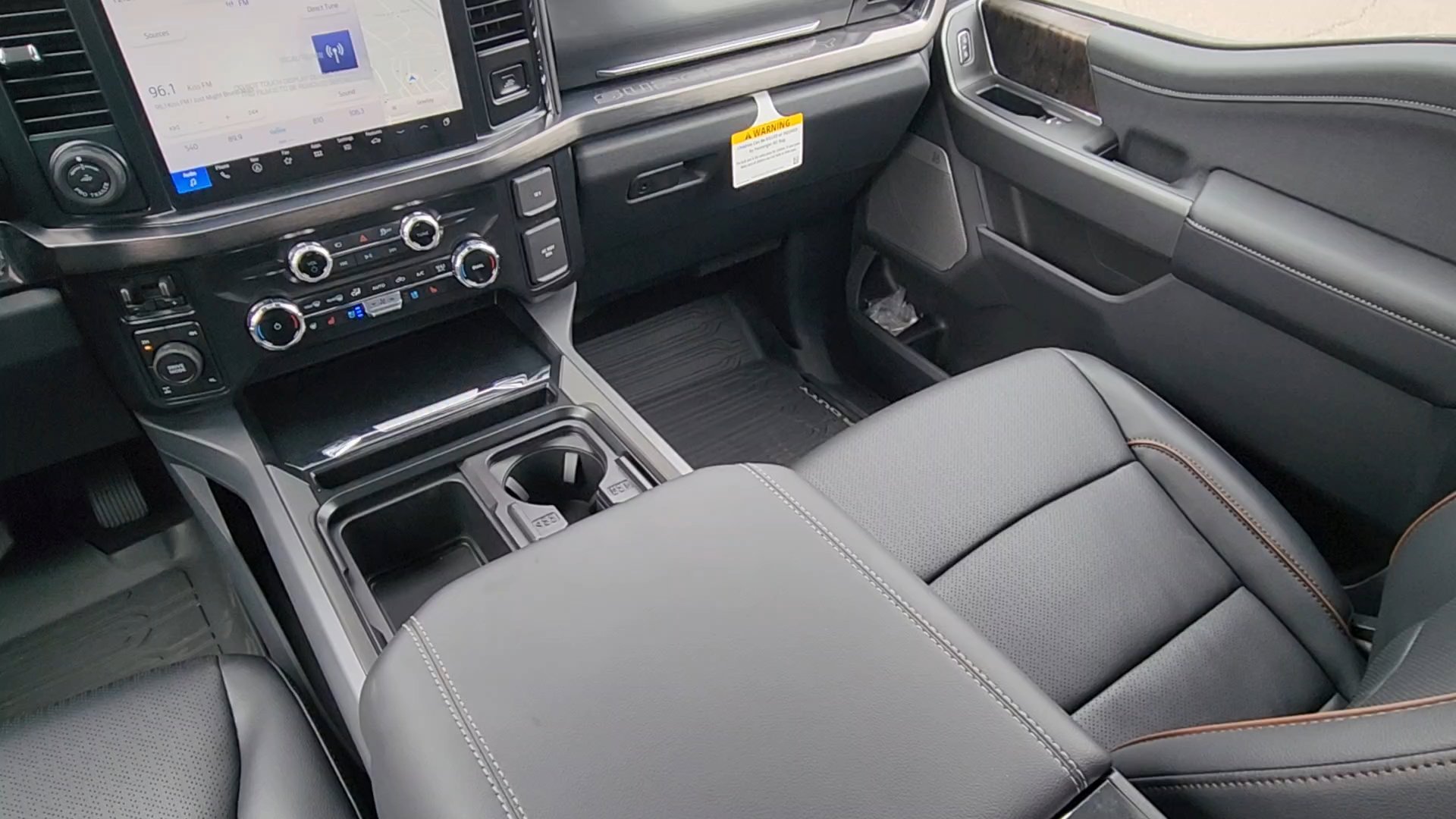 New 2026 Carbonized Gray Metallic Ford LARIAT image 28